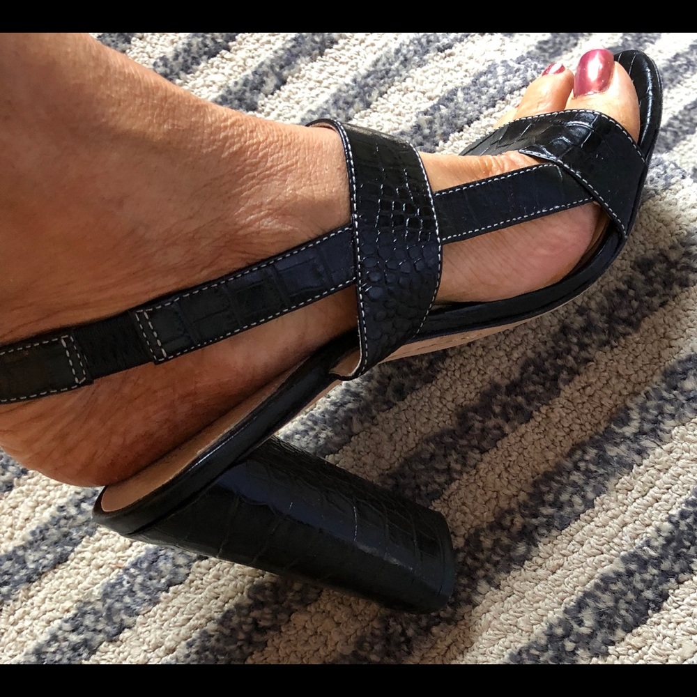 Black open toe leather sandal